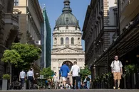 Hungaria Pertahankan Suku Bunga karena Prakiraan Menunjukkan Risiko Stagflasi